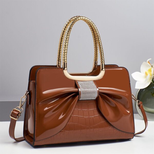 1688_image_share_e13108b3ffbd8a68a226650eb98fea8c Atmospheric Handbag