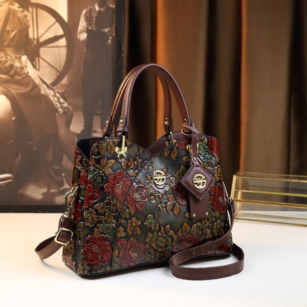 1774545715248--1391737308 Carved Retro Floral Bag